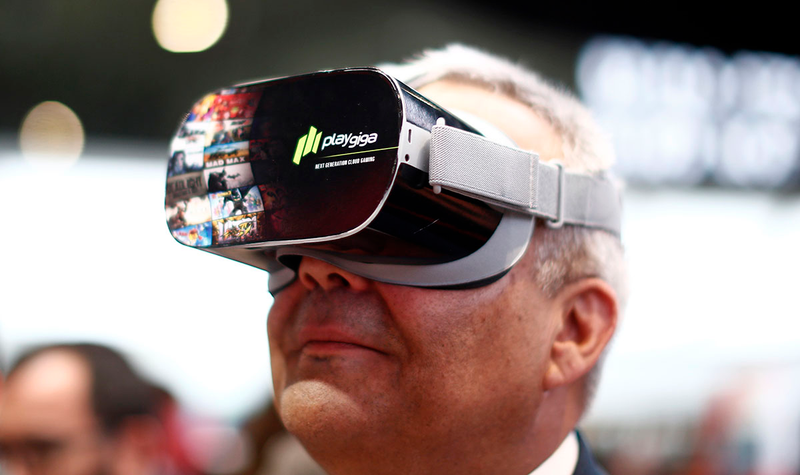 Un asistente al Mobile World Congress en Barcelona.